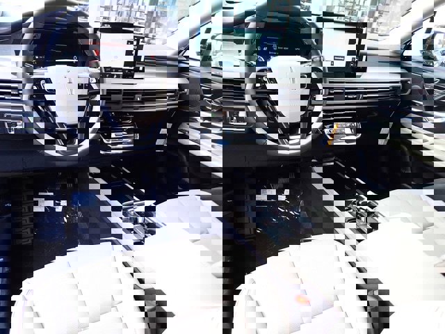 New 2026 Lincoln Corsair Premiere image 17