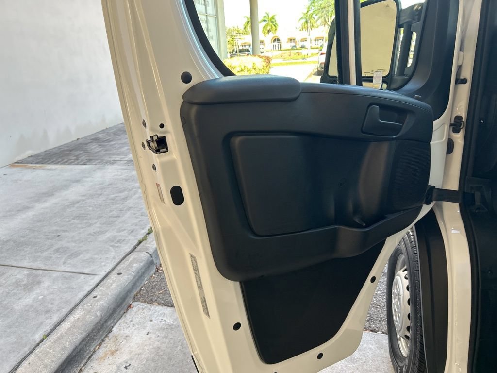 Used 2024 RAM ProMaster 3500 w/ Delivery Van Package FWD image 31