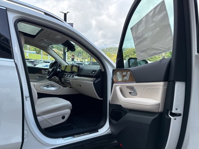 New 2025 Mercedes-Benz GLS 450 4MATIC image 28
