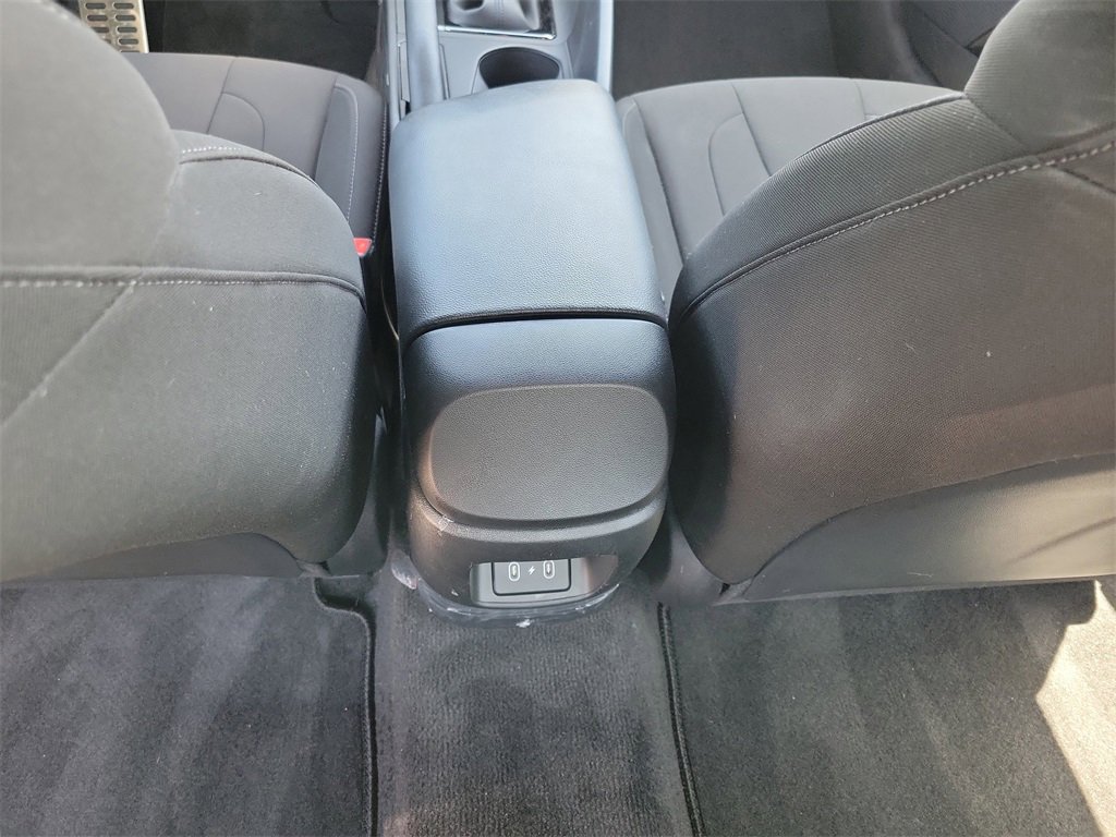 Used 2025 Hyundai Elantra Sport image 30