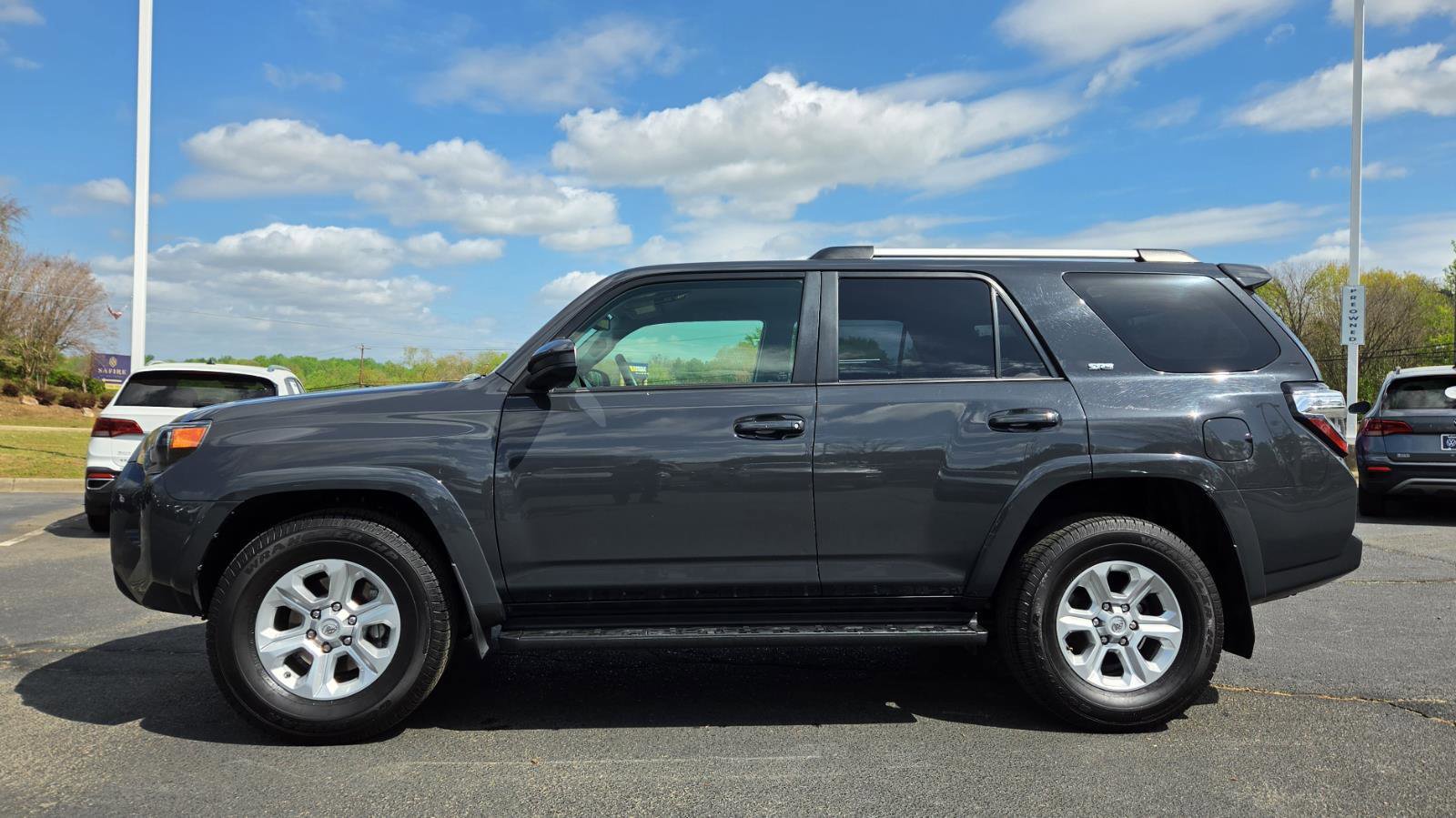 Used 2024 Toyota 4Runner SR5 image 11
