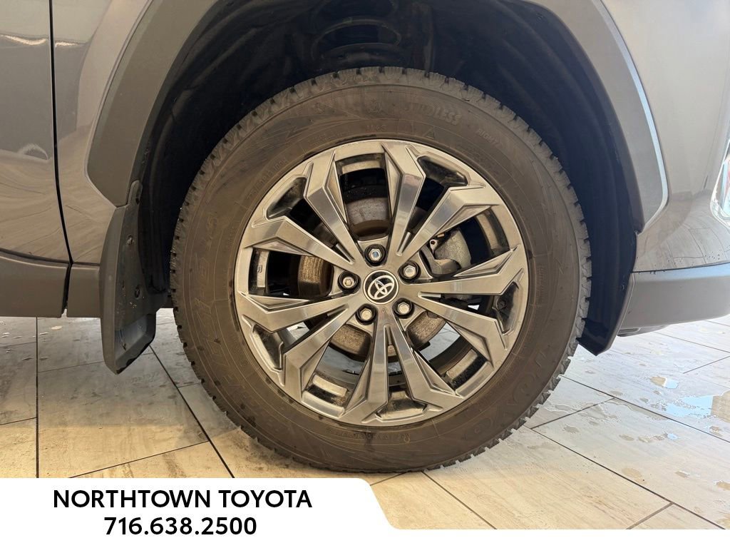 Used 2024 Toyota RAV4 Limited w/ Advanced Technology Package AWD/4WD image 9