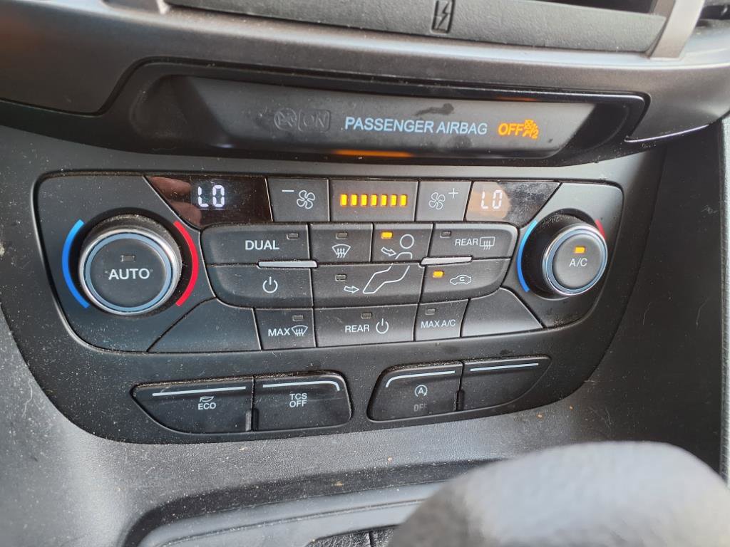 Used 2021 Ford Transit Connect XLT image 15