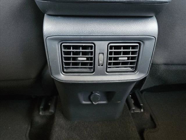 Used 2024 Toyota RAV4 LE AWD/4WD image 16