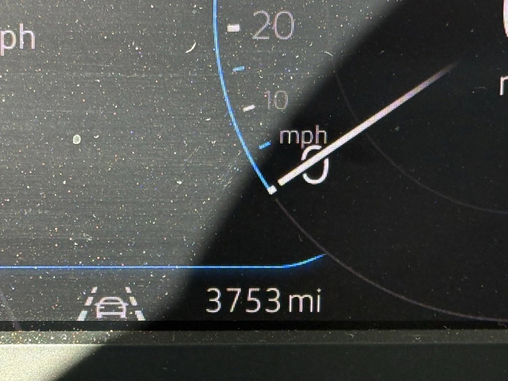 Certified 2025 Volkswagen Taos SEL image 15