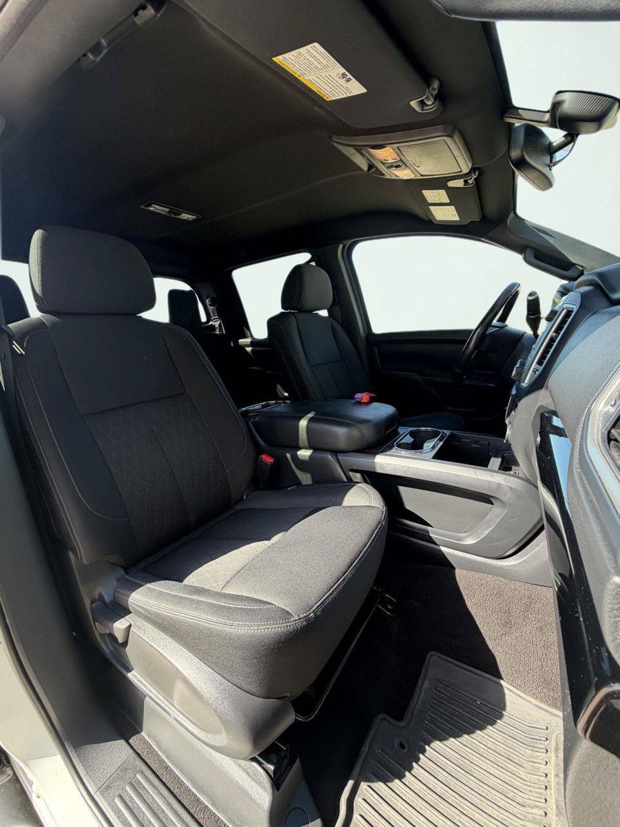 Used 2019 Nissan Titan SV w/ SV Convenience Package AWD/4WD image 21