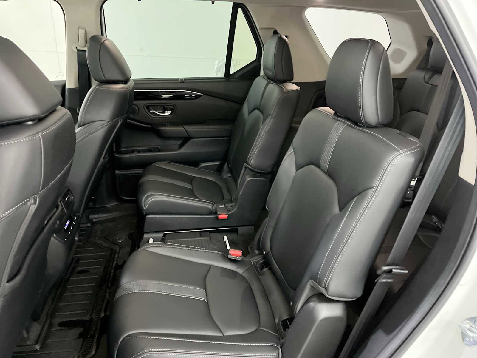 Used 2023 Honda Pilot Touring image 31