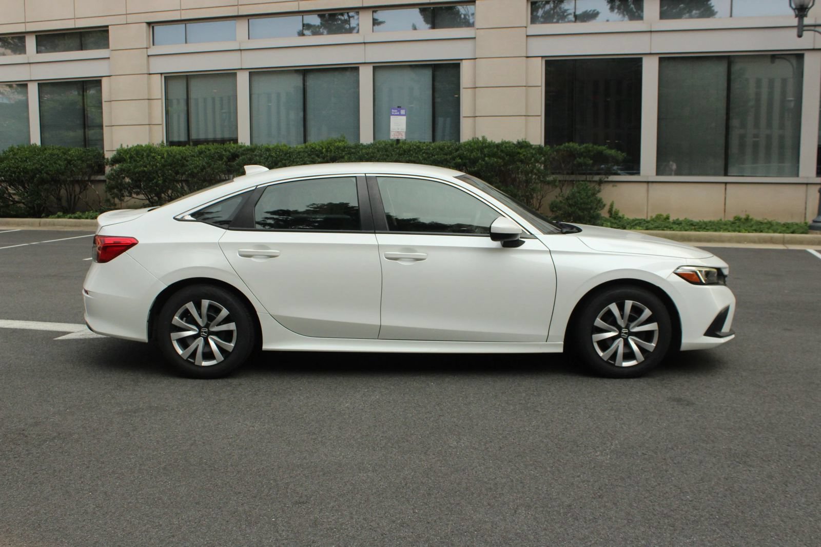 Used 2022 Honda Civic LX image 6