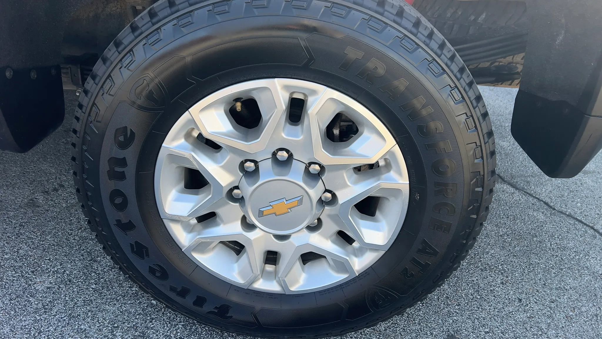 Used 2023 Chevrolet Silverado 2500 LT w/ Convenience Package AWD/4WD image 12