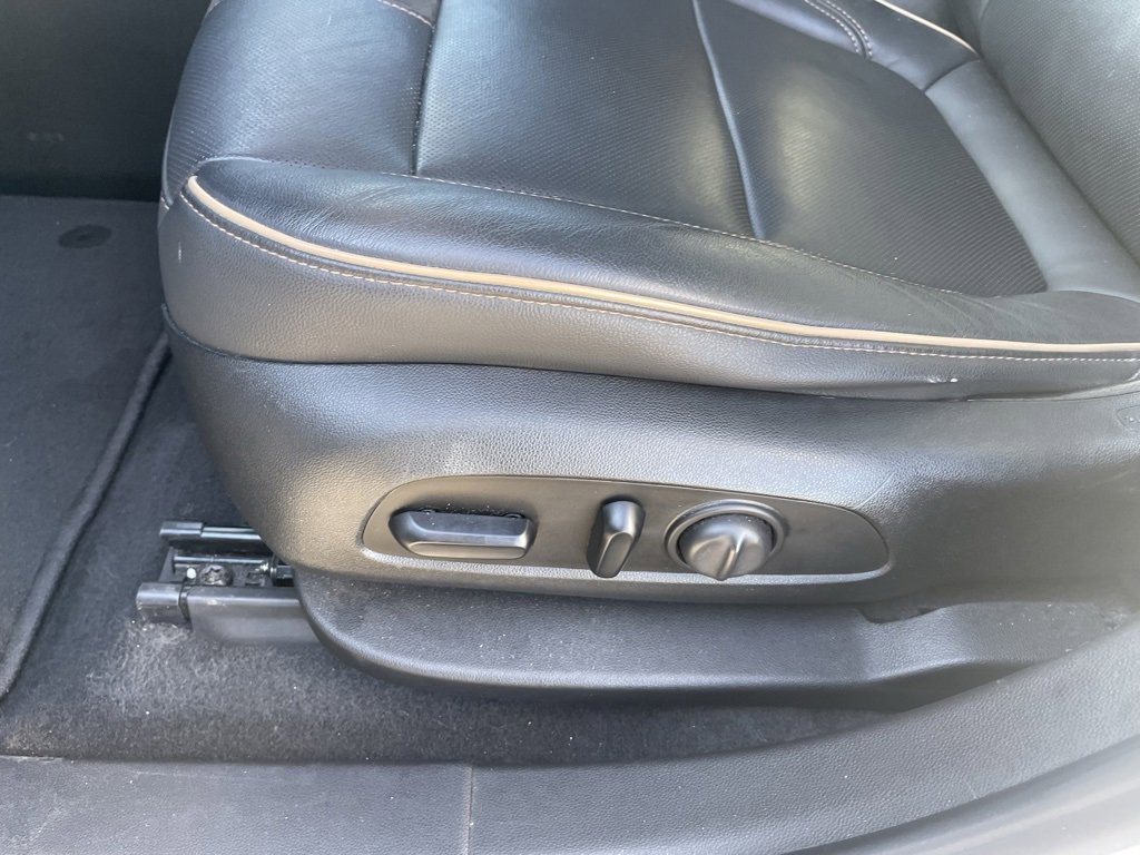 Used 2019 Chevrolet Blazer Premier w/ Sun and Wheels Package image 11