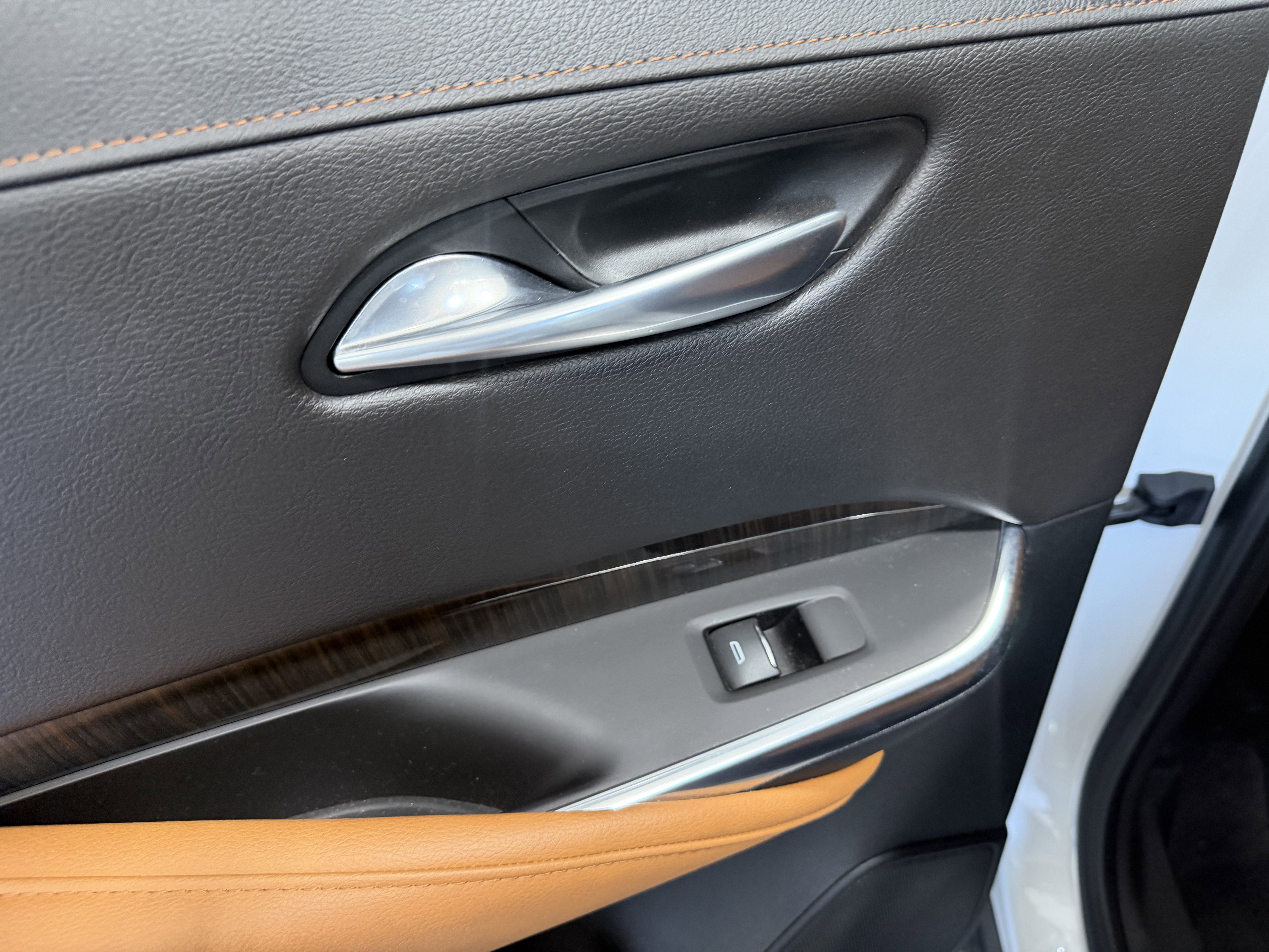 Used 2019 Cadillac XT4 Premium Luxury image 25