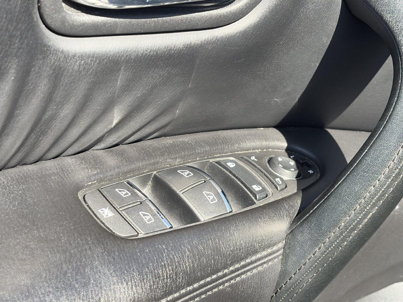 Used 2023 Nissan Armada SV AWD/4WD image 18