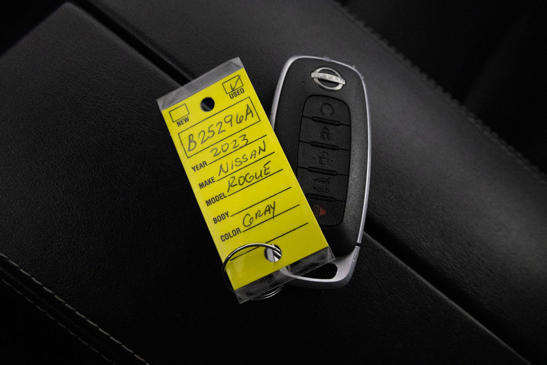 Used 2023 Nissan Rogue SL w/ SL Premium Package image 28