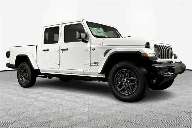 New 2025 Jeep Gladiator Sport image 3