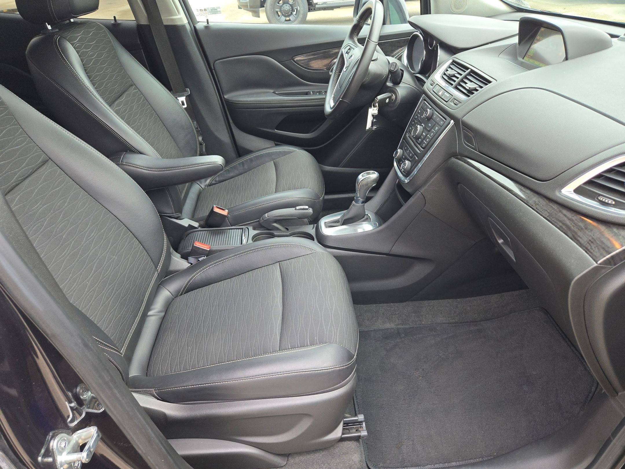 Used 2015 Buick Encore FWD image 26