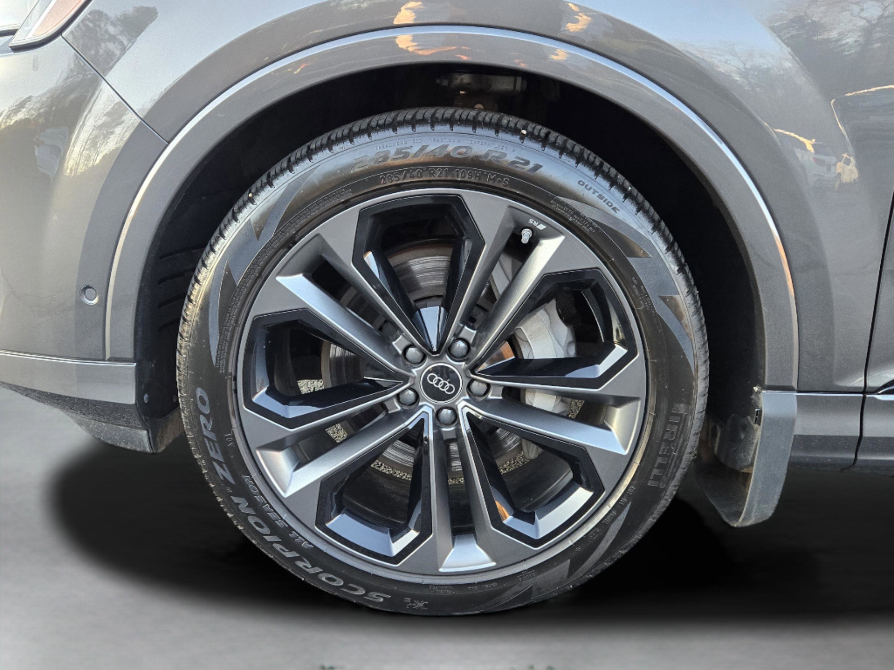 Used 2025 Audi Q7 3.0T Prestige w/ Prestige Package image 11