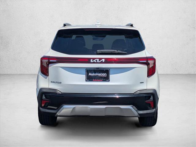 Used 2024 Kia Seltos SX w/ SX Sunroof Package AWD/4WD image 7