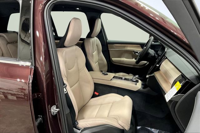 New 2026 Volvo XC90 T8 Ultra w/ Protection Package Premier image 12