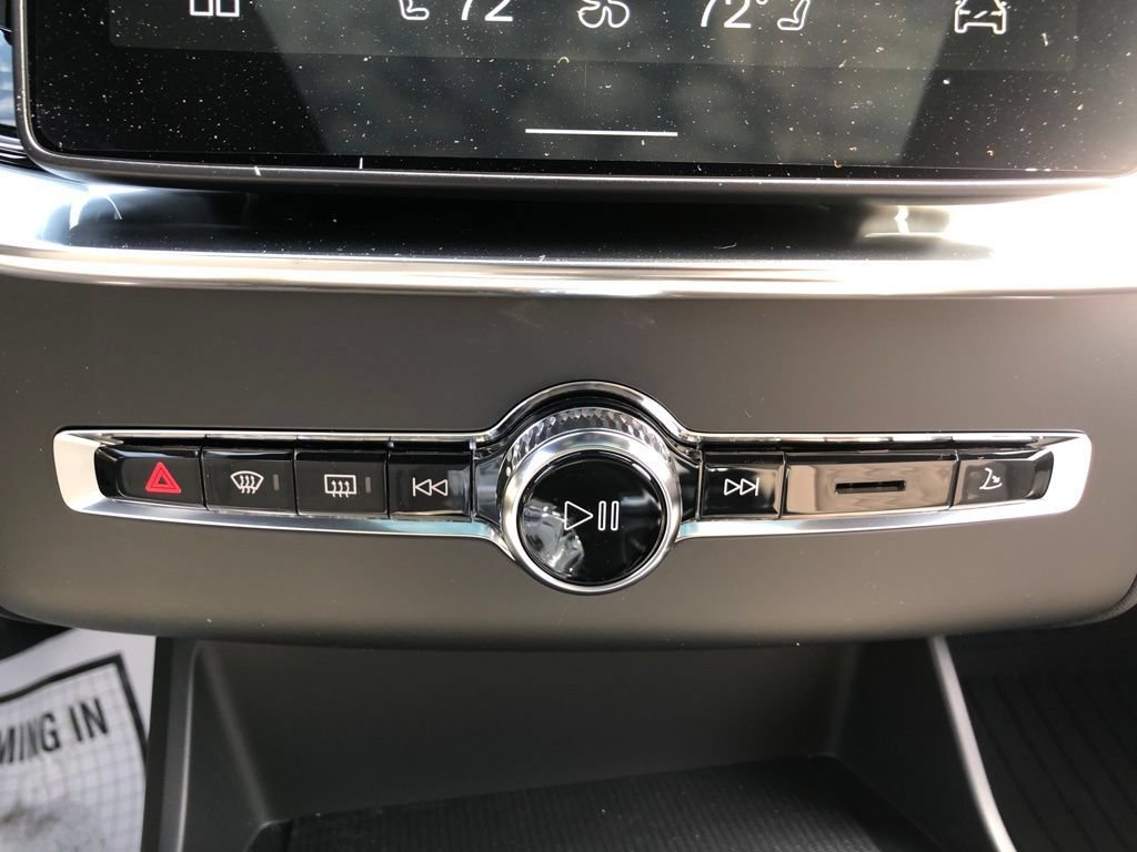 New 2026 Volvo XC90 B6 Plus w/ Protection Package Premier AWD/4WD image 22