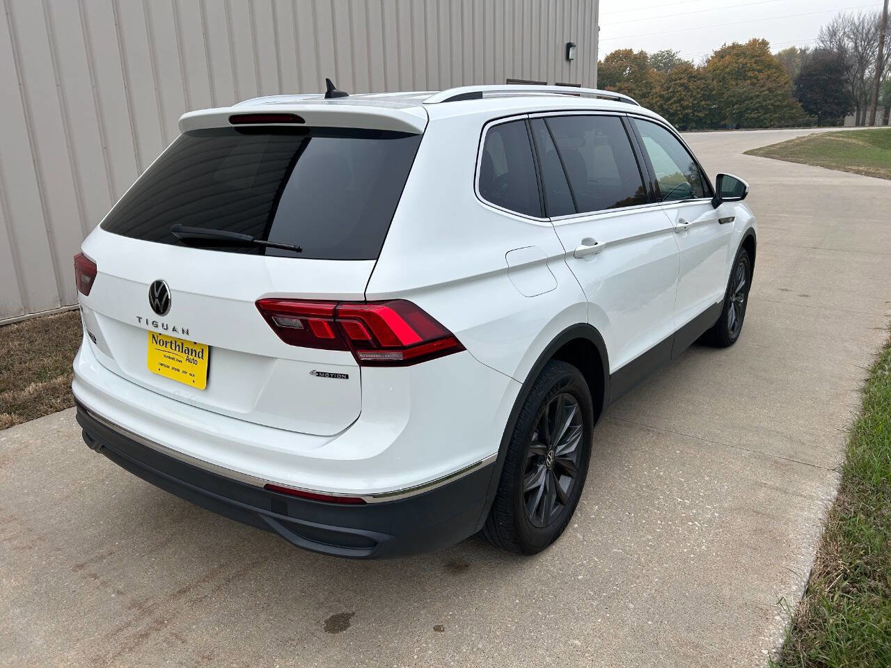 Used 2024 Volkswagen Tiguan Wolfsburg Edition image 4