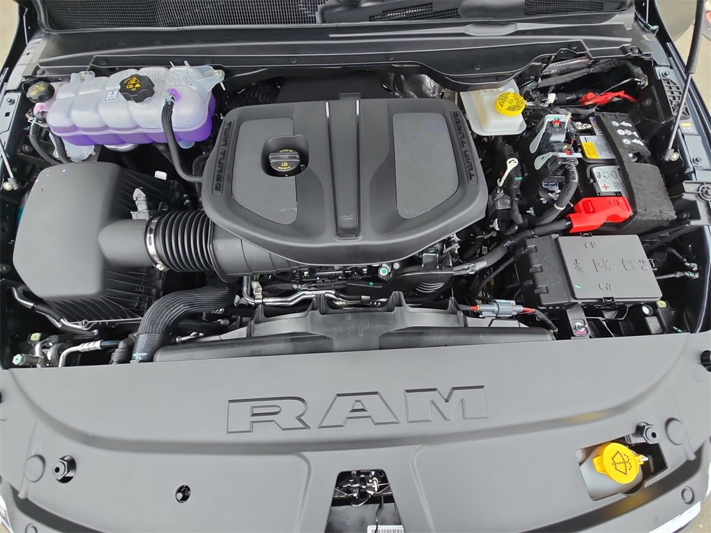 New 2026 RAM 1500 4x4 Crew Cab image 30