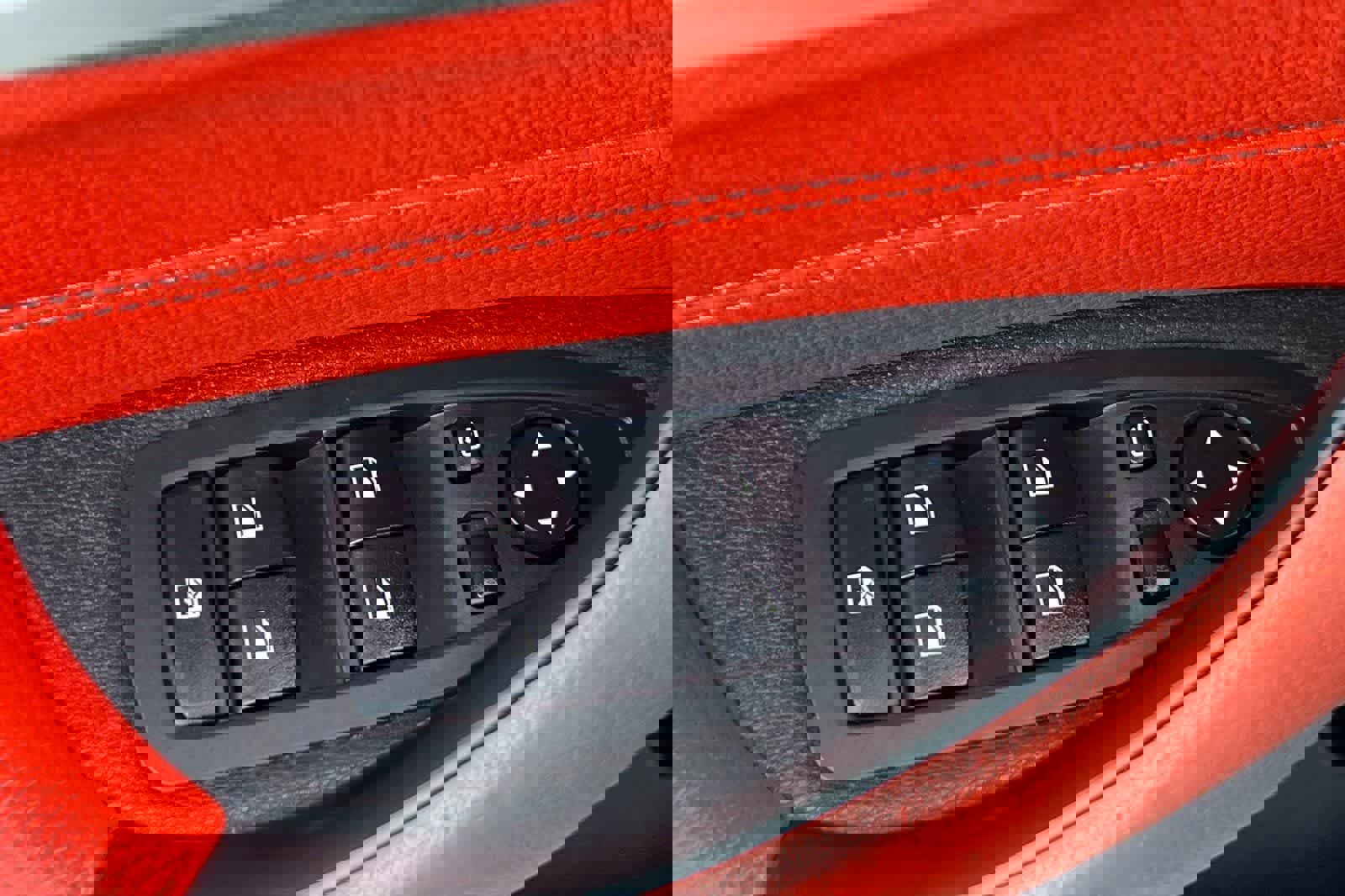 Used 2018 BMW X2 xDrive28i image 14