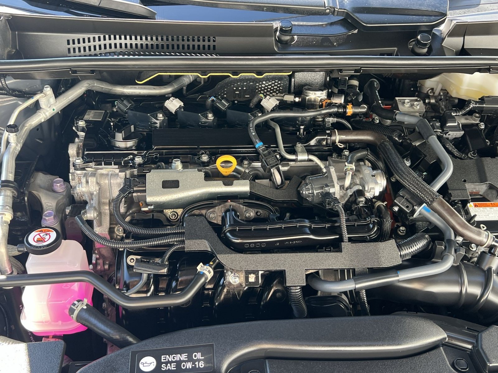 Used 2025 Toyota Prius LE FWD image 28