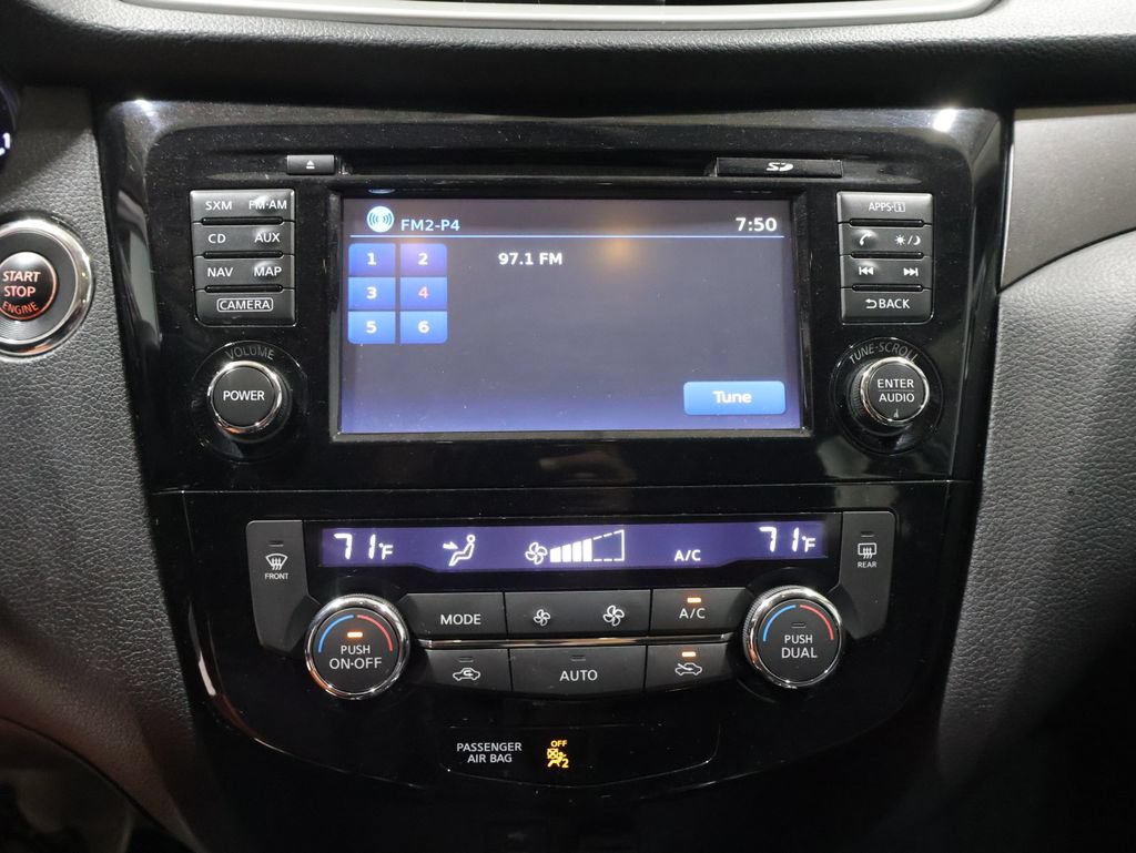 Used 2016 Nissan Rogue SV w/ SV Premium Package AWD/4WD image 26