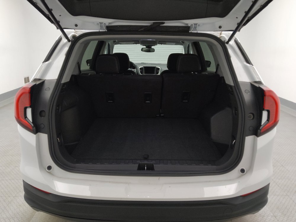 Used 2024 GMC Terrain SLE FWD image 29