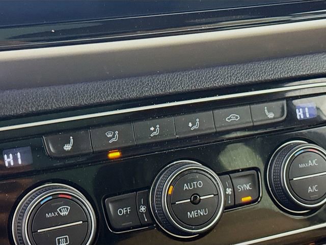 Used 2021 Volkswagen Atlas Cross Sport SEL R-Line image 20