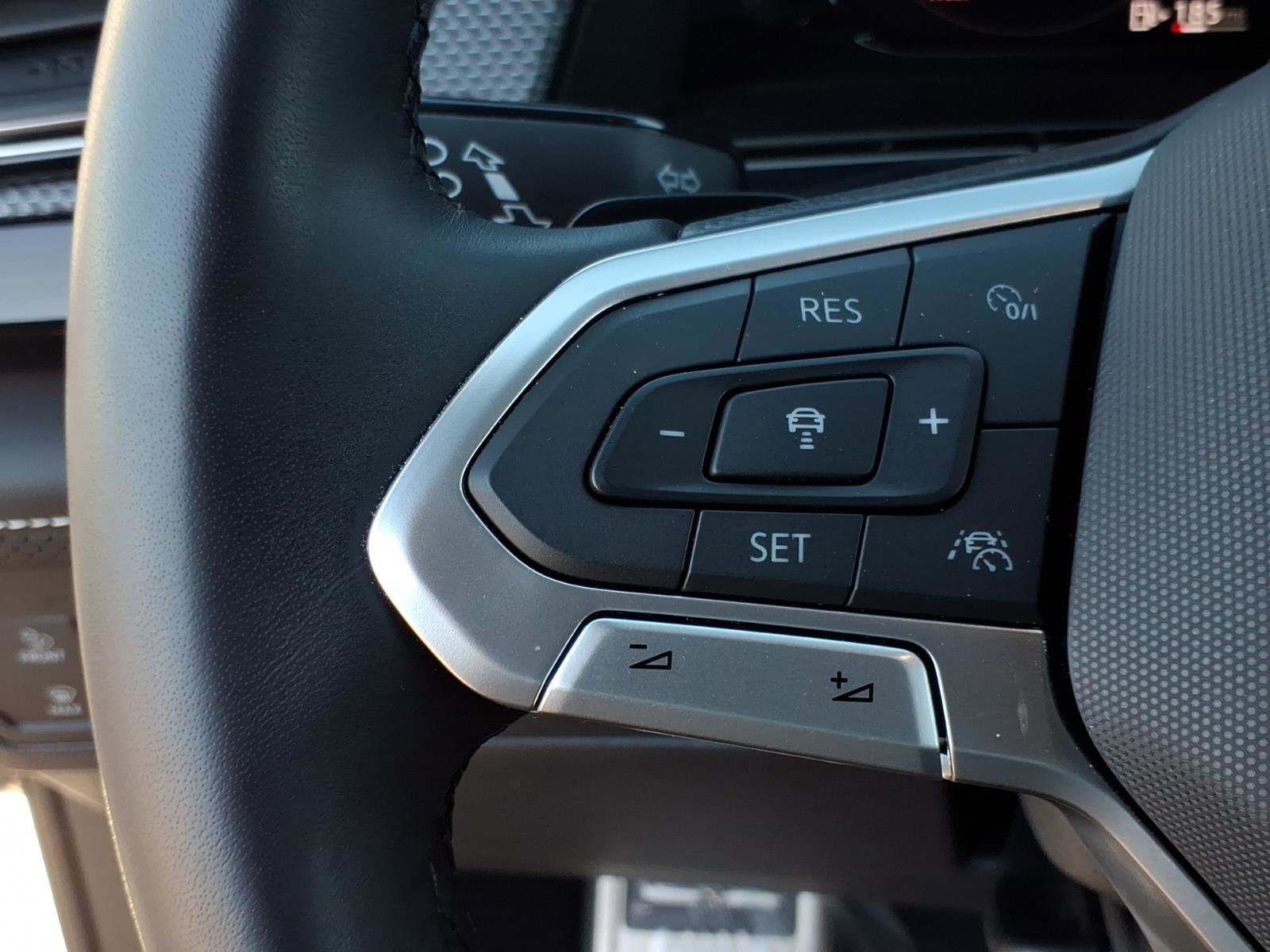 Certified 2025 Volkswagen Atlas Cross Sport SEL Premium R-Line image 32