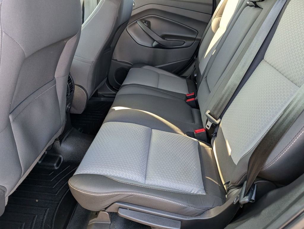 Used 2017 Ford Escape SE image 41