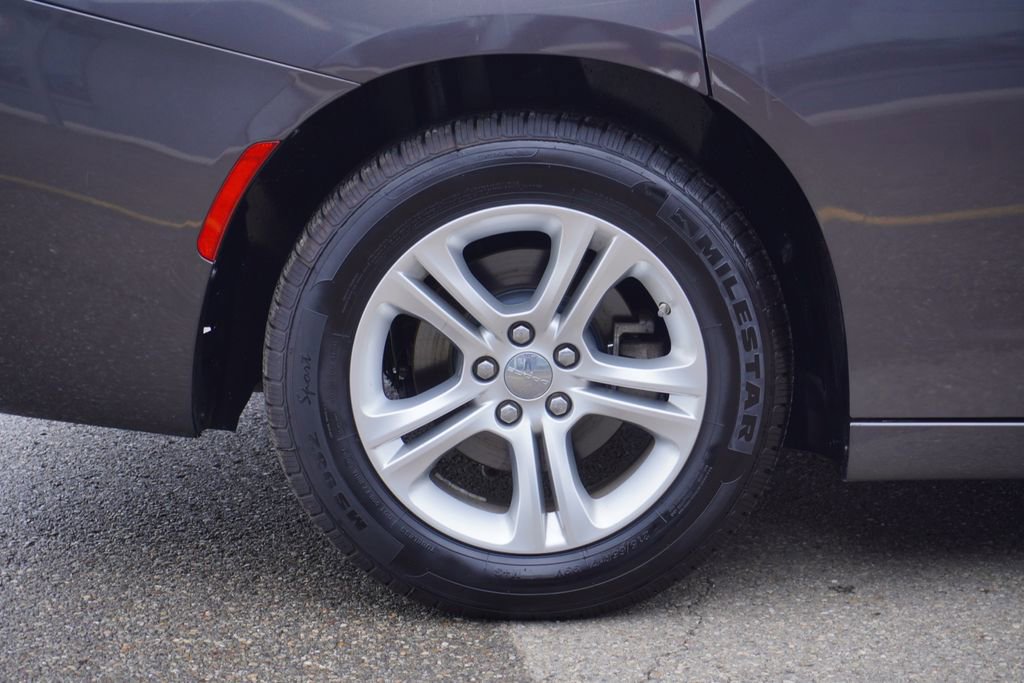 Used 2022 Dodge Charger SXT w/ Leather Interior Group image 12