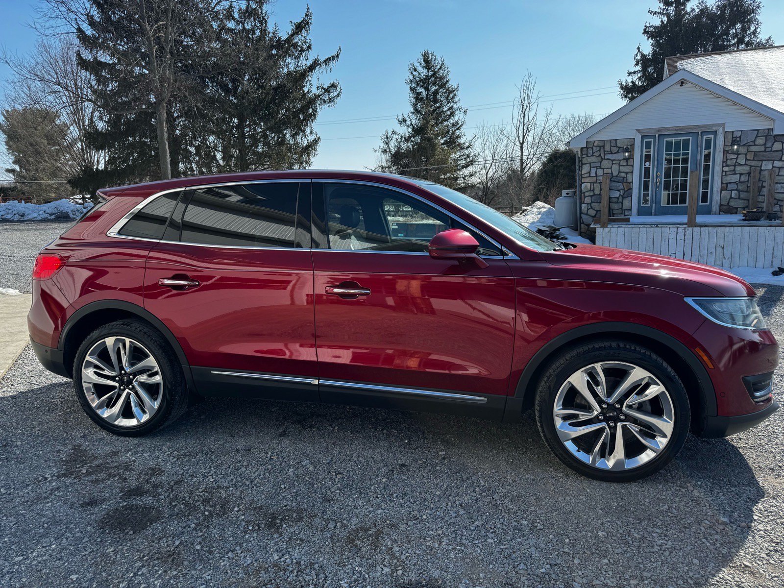Used 2017 Lincoln MKX Reserve w/ Luxury Package AWD/4WD image 4