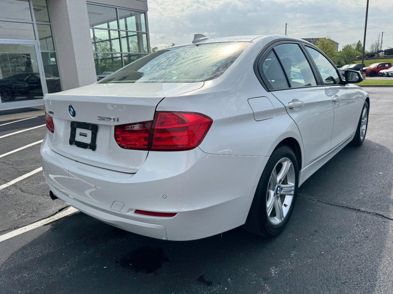 Used 2015 BMW 320i xDrive Sedan image 3
