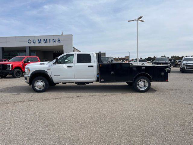 Used 2022 RAM 4500 Tradesman w/ Chrome Appearance Group AWD/4WD image 8