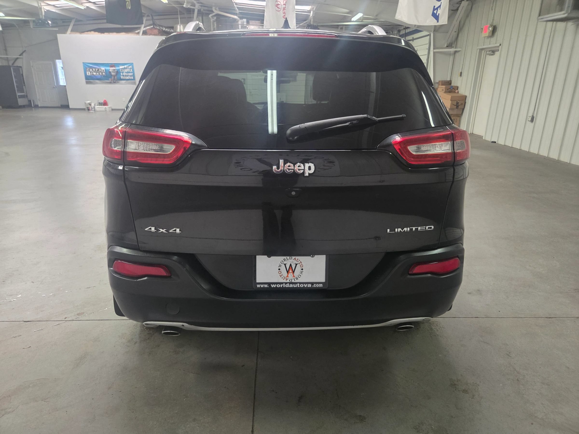 Used 2014 Jeep Cherokee Limited AWD/4WD image 6