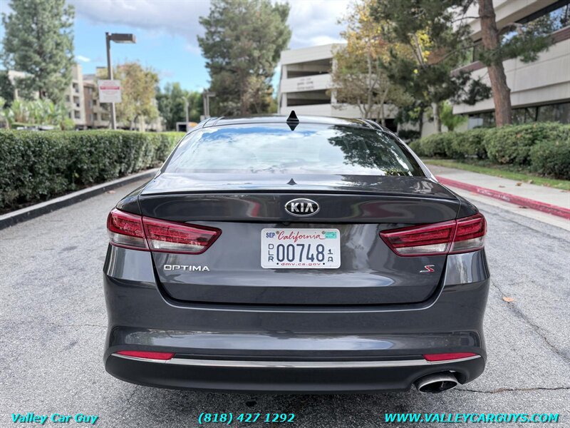 Used 2018 Kia Optima S w/ Panoramic Sunroof Package FWD image 5