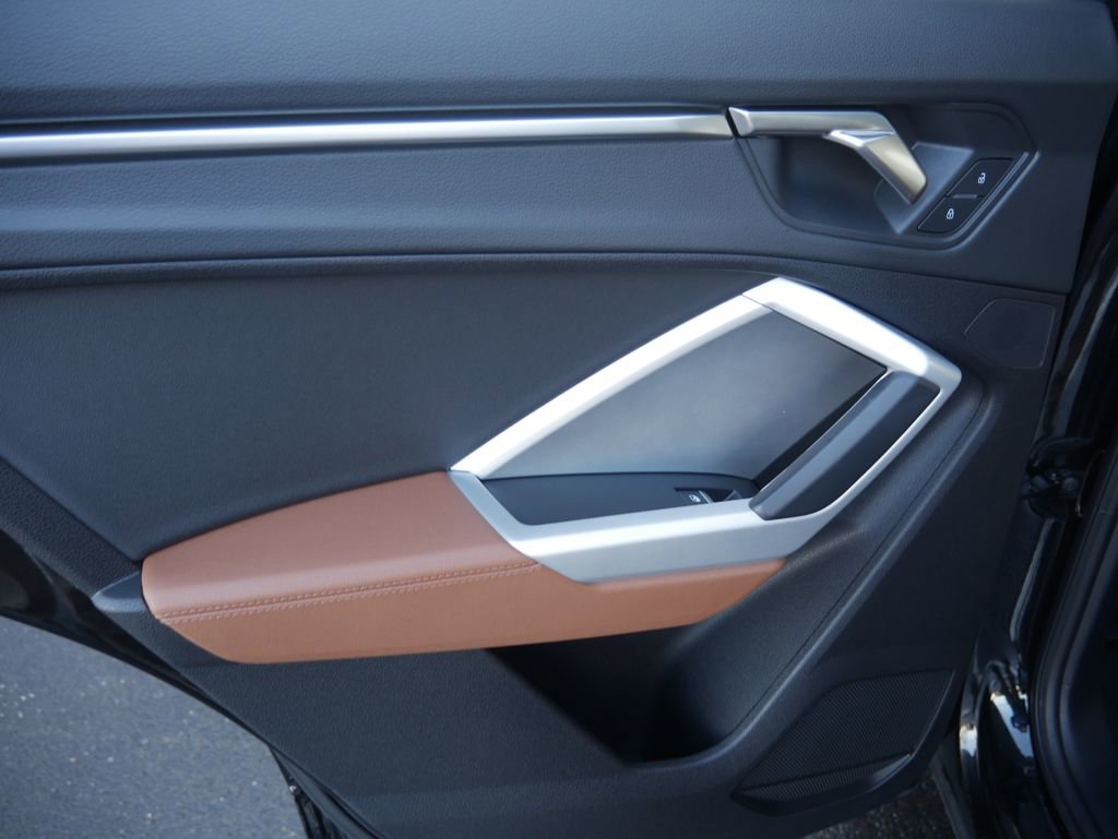 Used 2023 Audi Q3 2.0T Premium w/ Convenience Package image 22