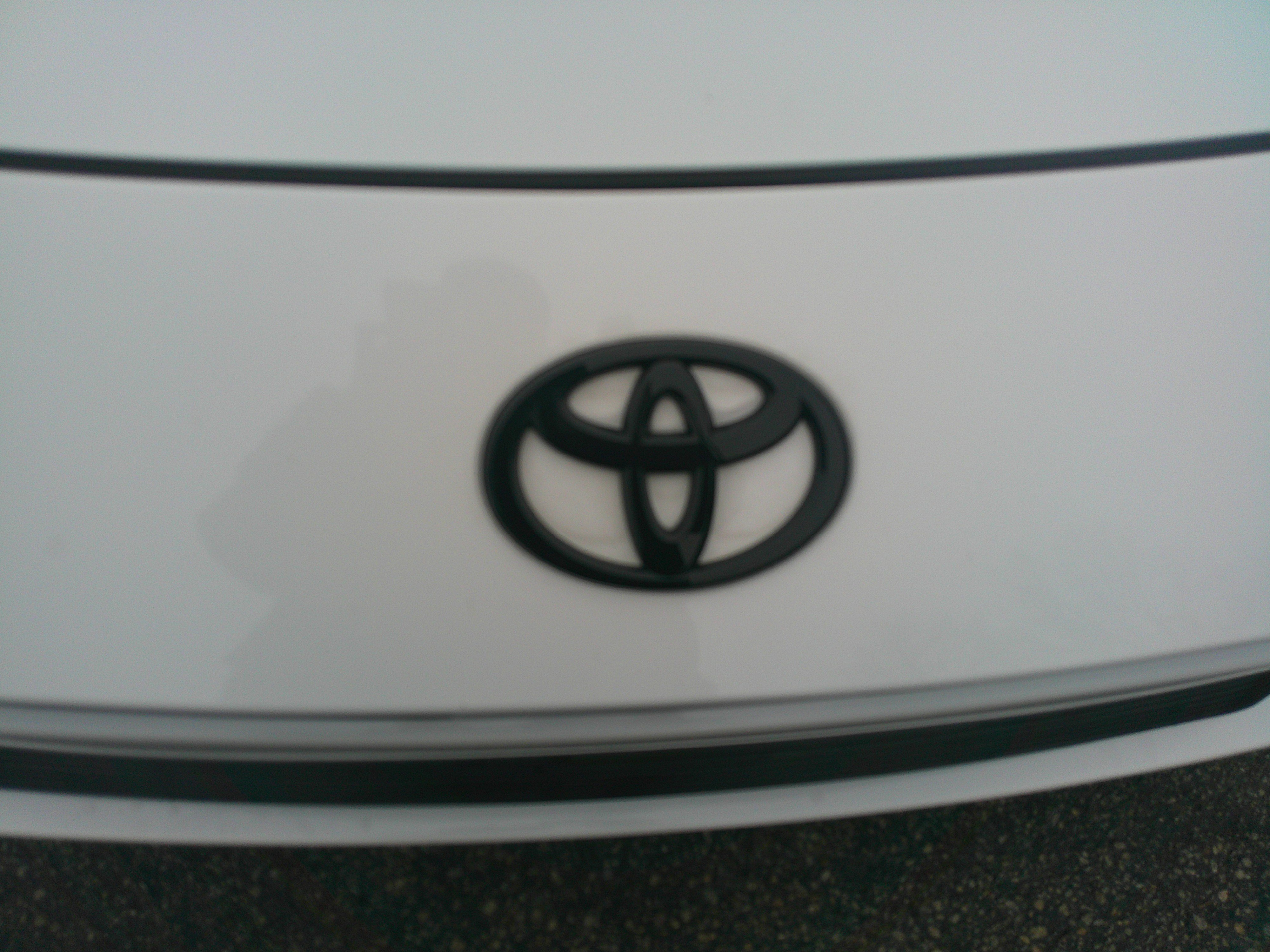 Used 2025 Toyota Camry LE image 3