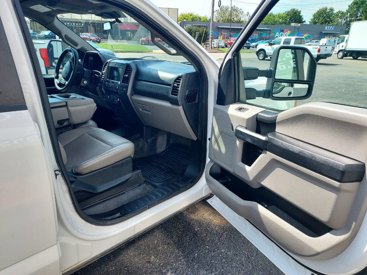 Used 2020 Ford F350 XL w/ Power Equipment Group image 13