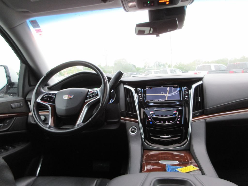 Certified 2019 Cadillac Escalade Premium Luxury AWD/4WD image 32