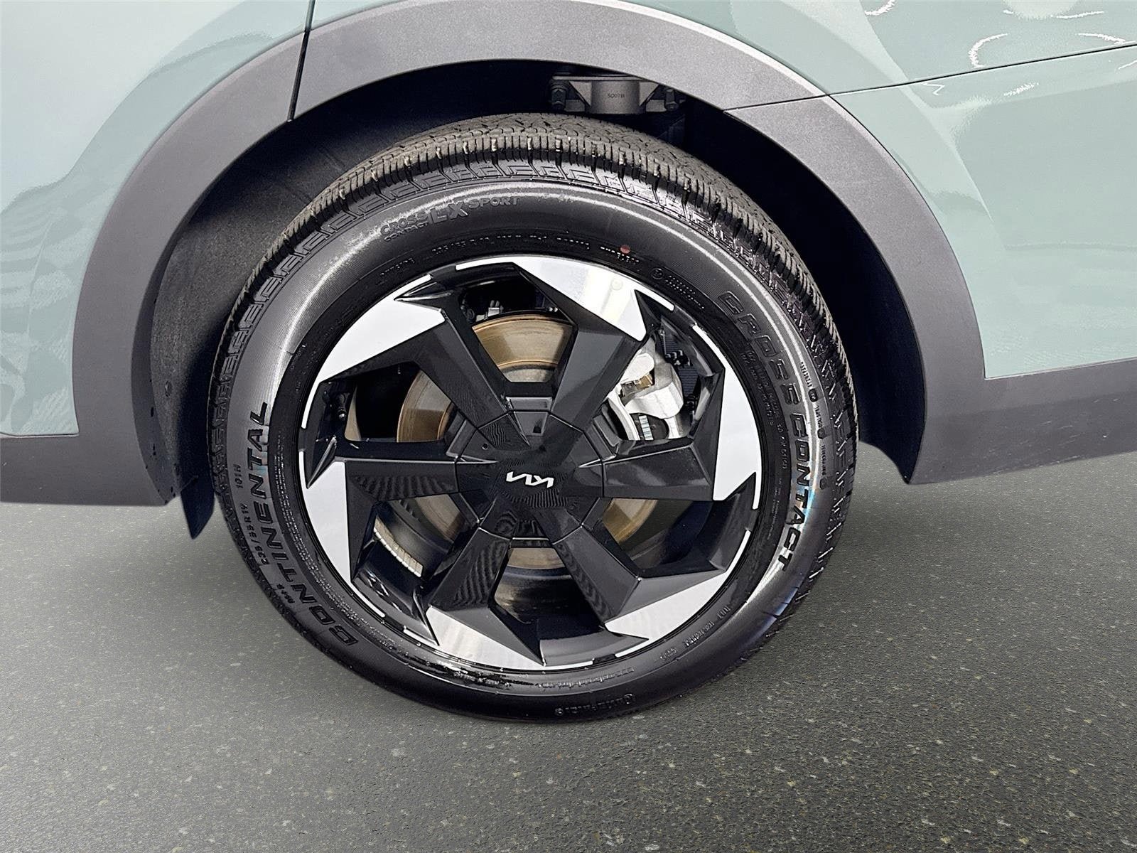 Certified 2025 Kia Sorento EX FWD image 31