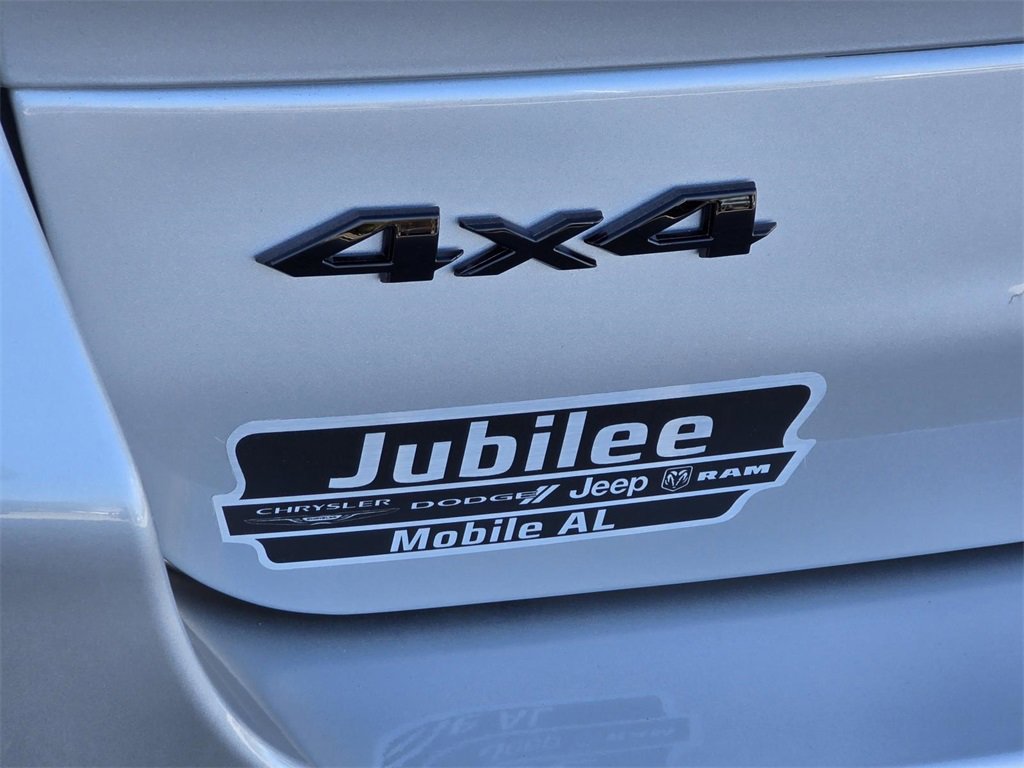 New 2025 Jeep Grand Cherokee L Altitude image 30