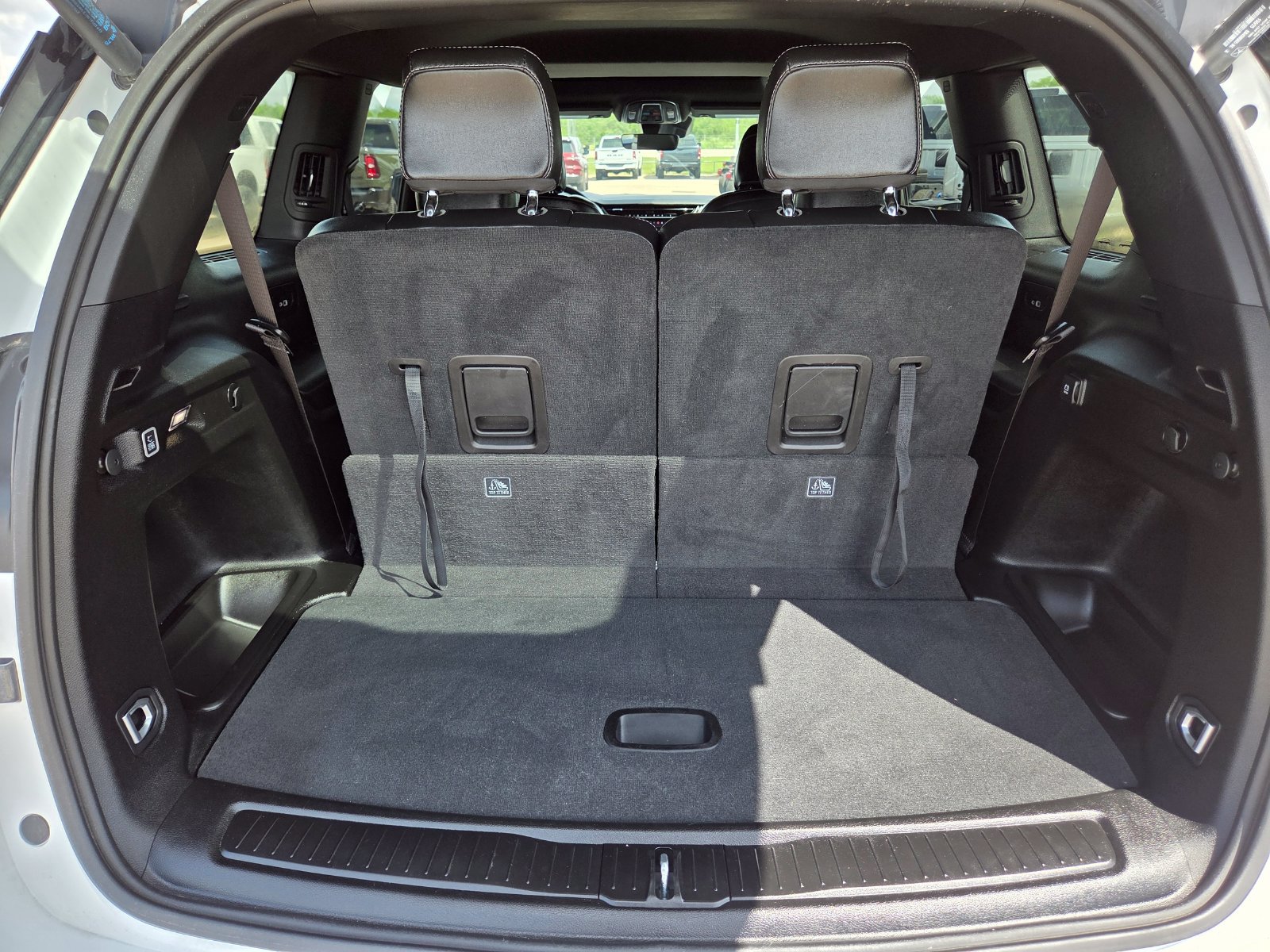 Used 2025 Jeep Grand Cherokee L Altitude AWD/4WD image 29