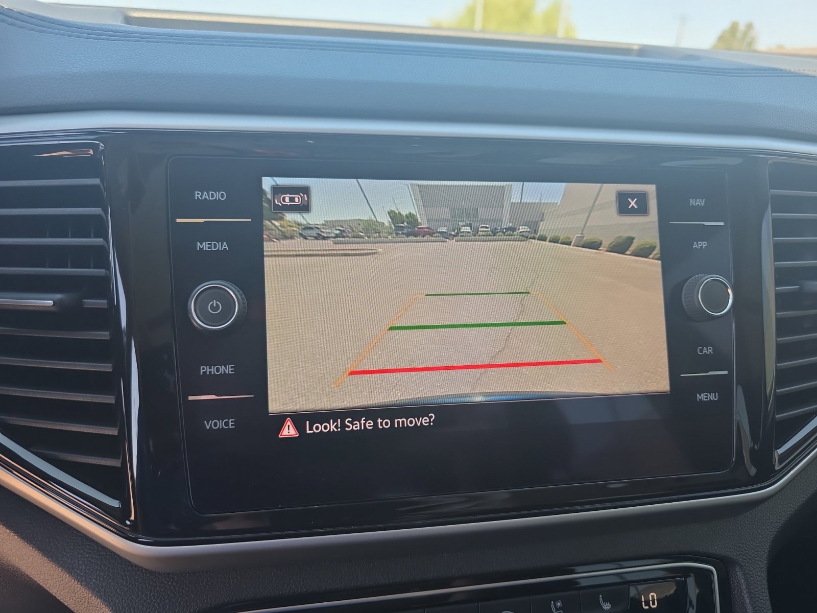 Used 2021 Volkswagen Atlas SEL Premium AWD/4WD image 29