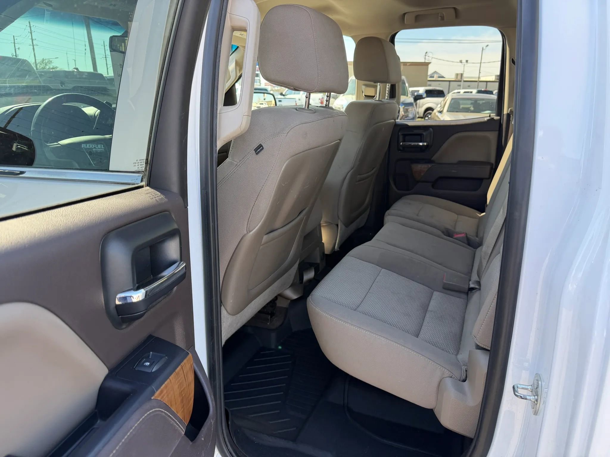 Used 2015 GMC Sierra 1500 SLE w/ SLE Value Package RWD image 6