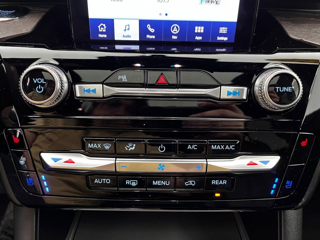 Used 2023 Ford Explorer Platinum w/ Technology Package image 28