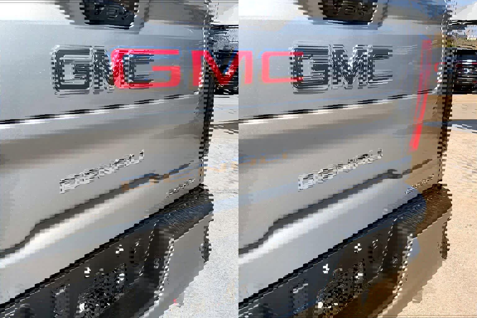 Used 2025 GMC Sierra 3500 Denali w/ Denali Reserve Package image 30