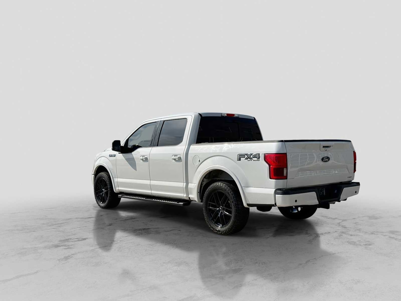 Used 2019 Ford F150 Lariat w/ Equipment Group 502A Luxury AWD/4WD image 4